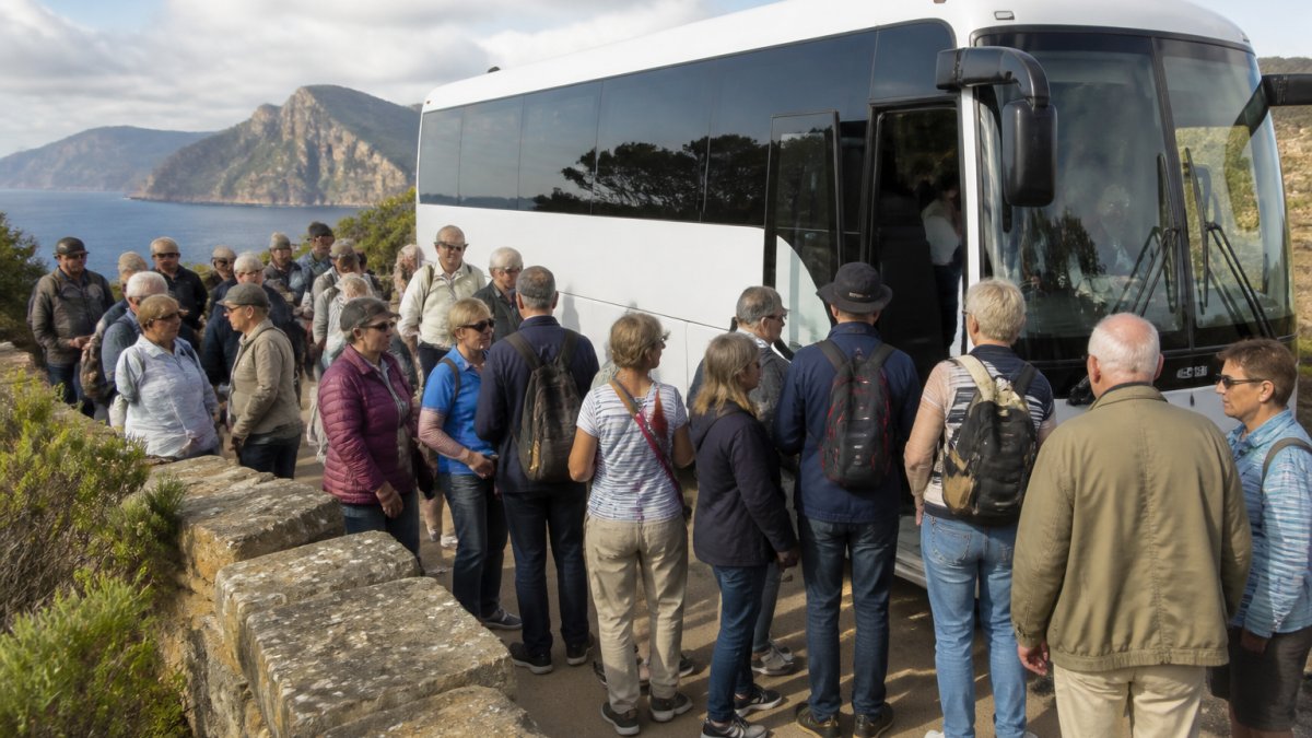 Avoiding Crowded Bus Tours In Tasmania A Guide