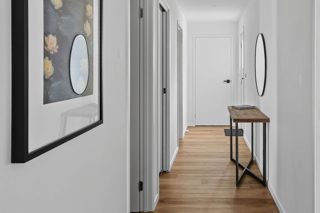 Two-bedroom apartment: Hallway